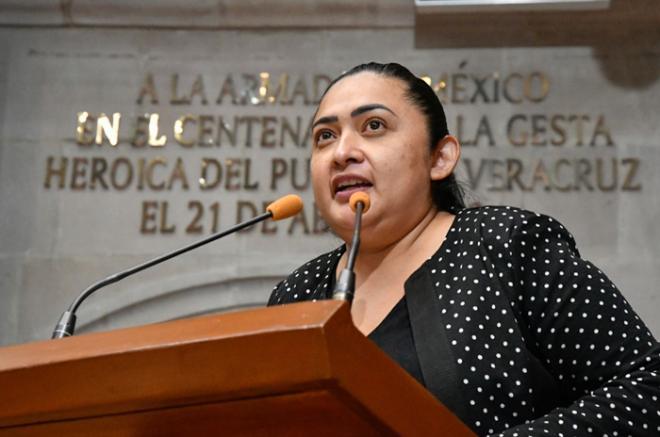 María del Carmen agregó que la adecuación no impide que los gobiernos municipales puedan seguir formando parte del manejo y capacitación de la seguridad pública.