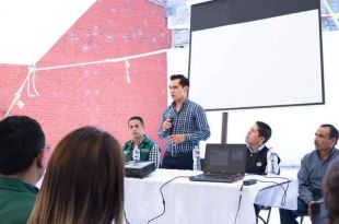 Se impartió el taller a comerciantes, artesanos y jóvenes emprendedores de Temascaltepec.