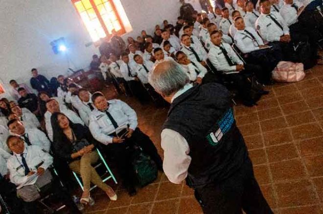 Chimalhuacán busca combatir la violencia de género con formación policial.