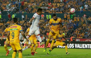 Tigres se impuso 3-0 a Toluca en duelo de la Jornada 14