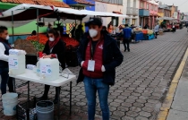 Reabren tianguis de #Metepec con estrictas medidas de sanidad