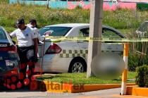 Un hombre de unos 55 años perdió la vida en la banqueta.
