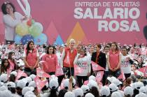 El Salario rosa es un programa que reconoce el trabajo de las amas de casa para sacar adelante a sus familias.