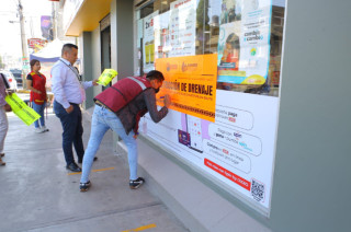 Sellos de restricción colocados por Sapase en establecimientos de Ecatepec