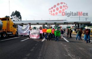 Campesinos bloquean tramos carreteros en el Valle de Toluca; exigen recursos