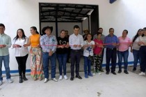 El alcalde Carlos González, acompañado de integrantes de su cabildo y directores de la administración municipal, inauguró el auditorio.