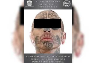 Atacó a una mujer y dos hombres, ocasionándole lesiones.