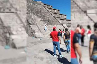 #Video: Gritan a turista por subir pirámide, en #Teotihuacán