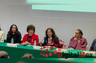 Patricia Zarza Delgado, rectora de la UAEMéx, durante el anuncio de los ajustes en el gabinete universitario para fortalecer la transformación institucional rumbo a 2026.