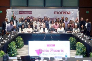 Los representantes populares de morena del Estado de México precisan que las y los mexiquenses en Estados Unidos suman 3.6 millones de personas, los cuales todos los días contribuyen con su trabajo y talento al fortalecimiento de la economía de ese país.