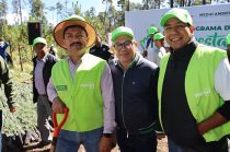 El alcalde Manuel Vilchis Viveros encabezó el arranque del Programa de Reforestación 2026 en el Cerro de Ibarra.