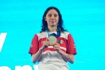 La paraatleta también se impuso en 100 metros mariposa S14 y 100 metros pecho.