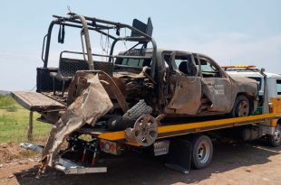 Explota mina a camioneta militar en Michoacán