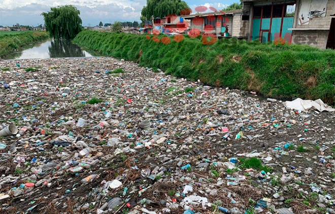 Basura taponea cuerpos de agua en el estado