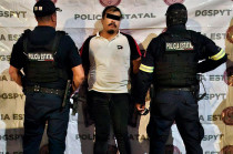 Le aseguraron un arma calibre 5.7 mm, municiones y un celular.