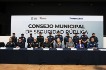 La alcaldesa Romina Contreras Carrasco tomó protesta a los integrantes de la nueva Célula de Atención Policial contra el maltrato animal en Huixquilucan.
