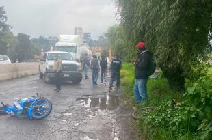 De acuerdo con reportes policiacos, el bache causó la caída del Biker