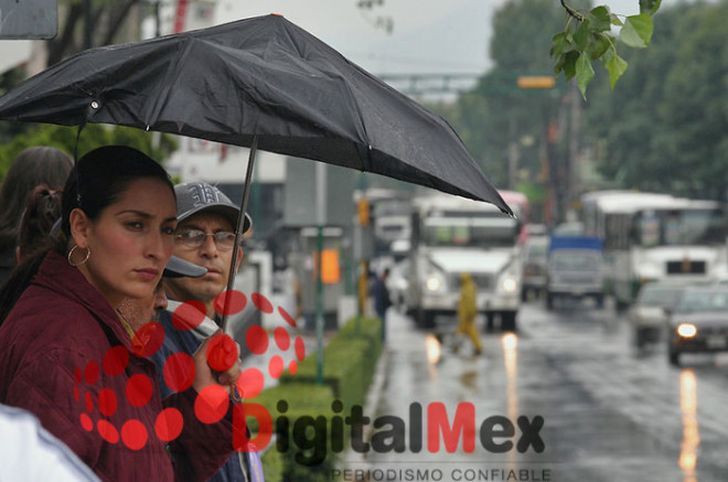 Este escenario podría provocar lluvias torrenciales, oleaje de hasta cinco metros y rachas de viento superiores a 80 km/h en Jalisco, Colima, Guerrero y Michoacán