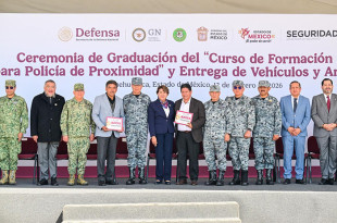 La gobernadora Delfina Gómez preside la ceremonia de graduación de 143 nuevos policías de proximidad en Huehuetoca.