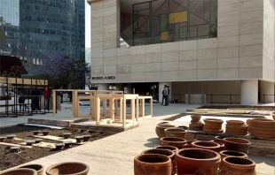 Museo Jumex recrea una plaza en su explanada