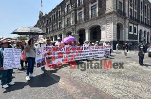 Los manifestantes refirieron que necesitan el pago de al menos 115 personas a quienes les comprometieron la mensualidad desde hace tres meses.