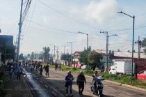 La comunidad del CETIS 23 exige alumbrado, señalización y un puente peatonal ante el tránsito pesado.