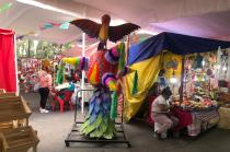 La Feria de la Piñata es una oportunidad para varias familias que se dedican a este oficio.