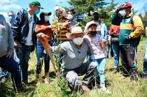 Para resolver la falta de conexión entre sociedad y gobierno
