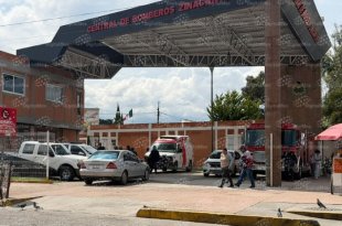 Elementos de seguridad y paramédicos acudieron a la base de Protección Civil en San Luis Mextepec, donde confirmaron el fallecimiento del joven.